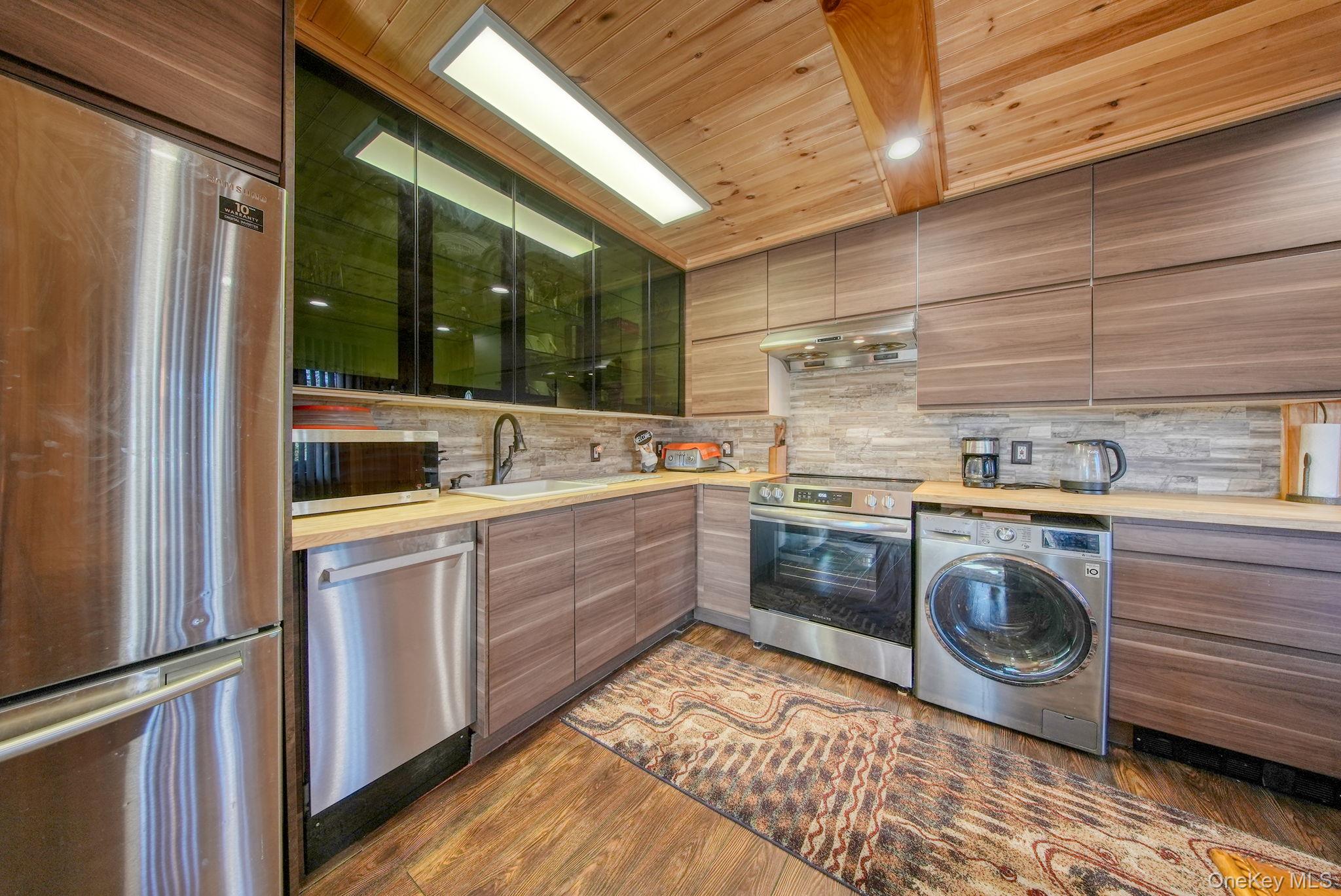 6 Medallion Road Kiamesha Lake, NY 12751 - Photo 9 of 47