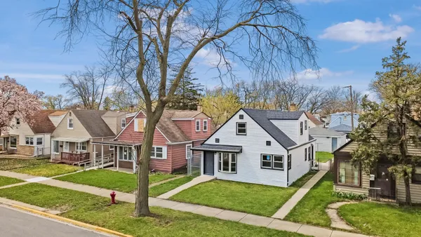 $324,900 | 34 47th Avenue, Bellwood, IL 60104