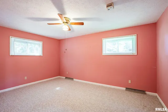 $198,000 | 109 Weisbrook Lane, Carterville, IL 62918