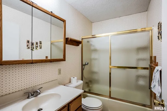 $198,000 | 109 Weisbrook Lane, Carterville, IL 62918