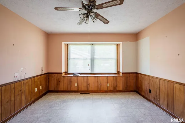 $198,000 | 109 Weisbrook Lane, Carterville, IL 62918