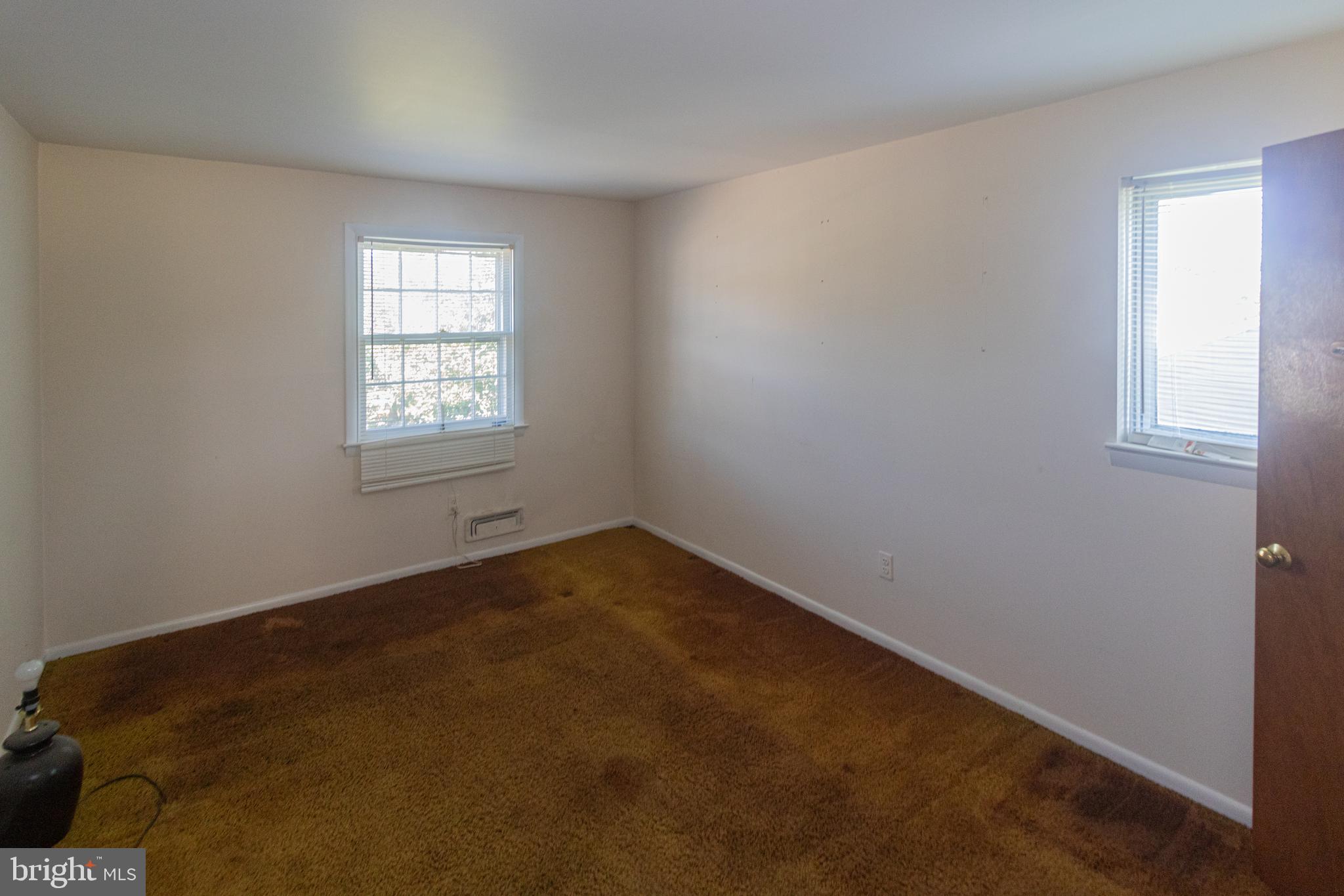 25 Champlain Road Marlton, NJ 08053 - Photo 27 of 35 an empty room with a window