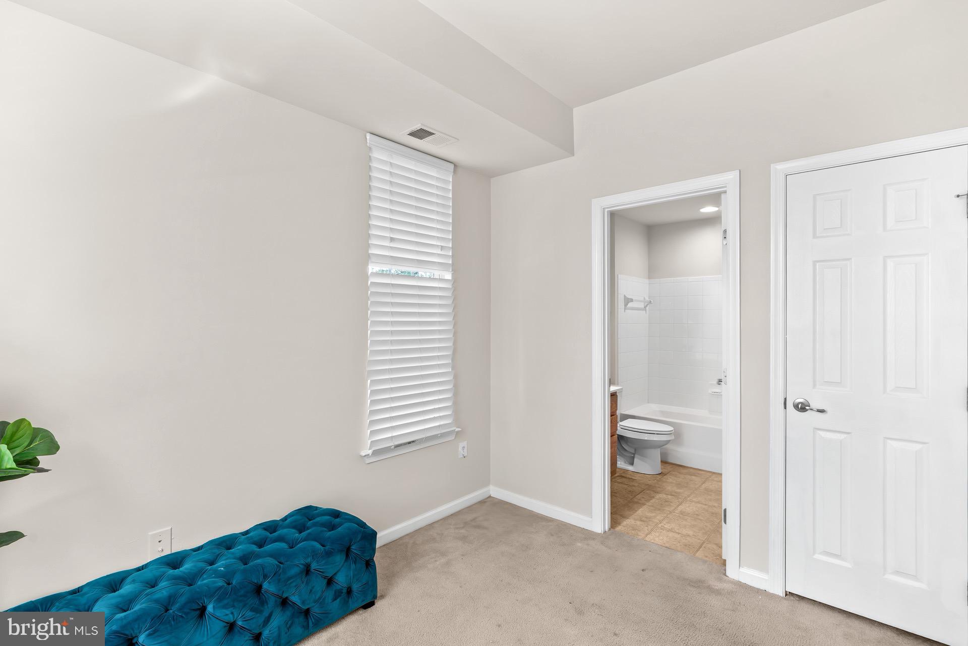 7233 Abbey Road Elkridge, MD 21075 - Photo 5 of 27