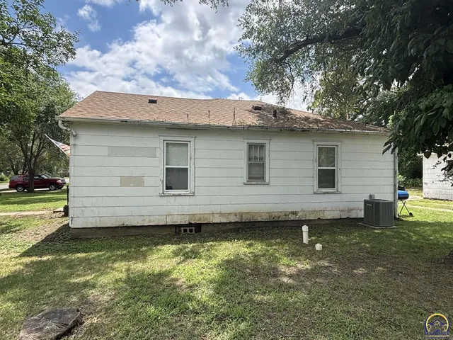 $64,900 | 101 Cedar Street, Cottonwood Falls, KS 66845