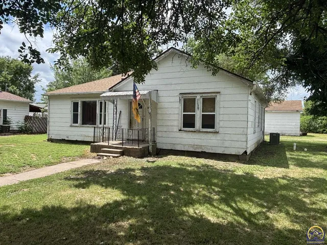 $64,900 | 101 Cedar Street, Cottonwood Falls, KS 66845