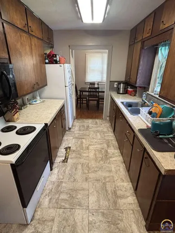 $64,900 | 101 Cedar Street, Cottonwood Falls, KS 66845