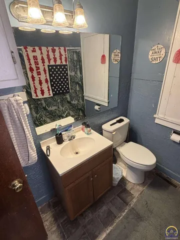 $64,900 | 101 Cedar Street, Cottonwood Falls, KS 66845