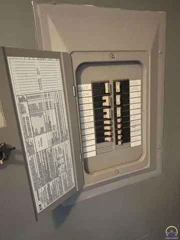 $64,900 | 101 Cedar Street, Cottonwood Falls, KS 66845