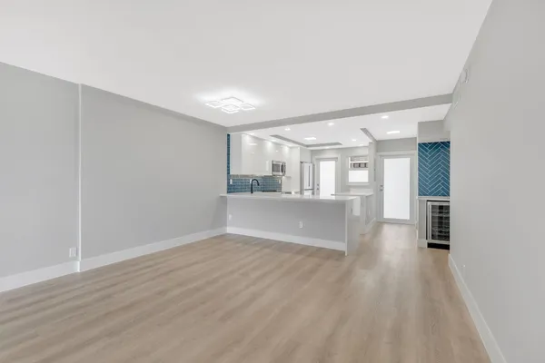 $599,900 | 750 North Ocean Boulevard, Unit 404, Pompano Beach, FL 33062