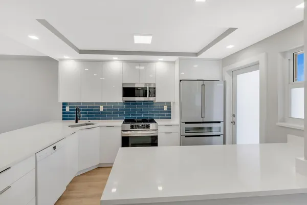 $599,900 | 750 North Ocean Boulevard, Unit 404, Pompano Beach, FL 33062