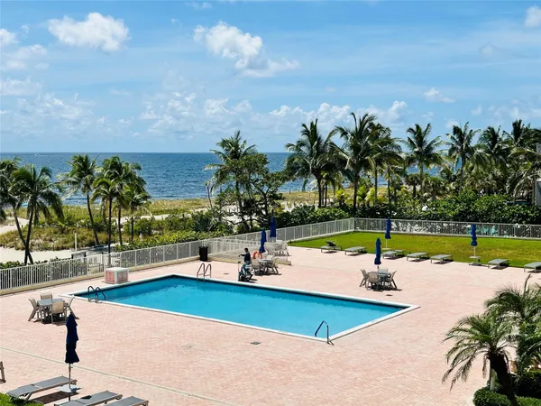 $599,900 | 750 North Ocean Boulevard, Unit 404, Pompano Beach, FL 33062