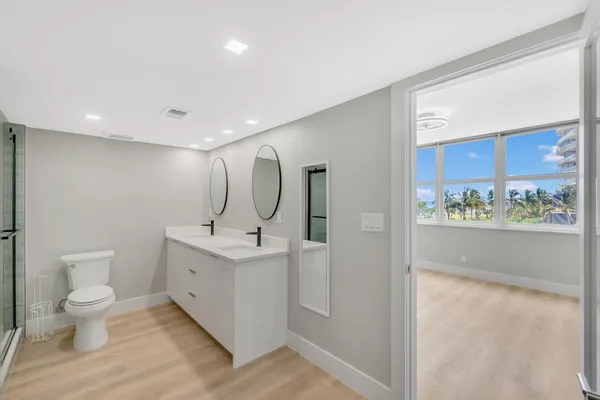 $599,900 | 750 North Ocean Boulevard, Unit 404, Pompano Beach, FL 33062