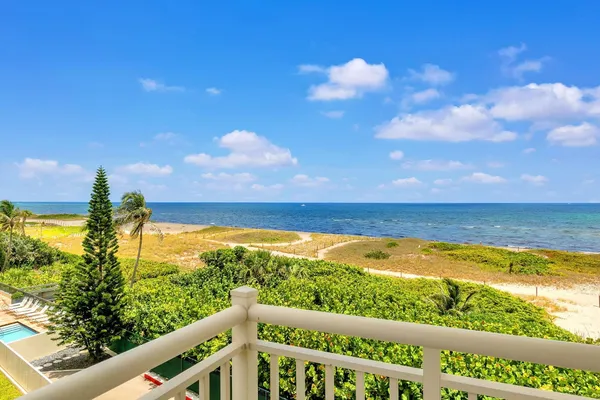 $599,900 | 750 North Ocean Boulevard, Unit 404, Pompano Beach, FL 33062