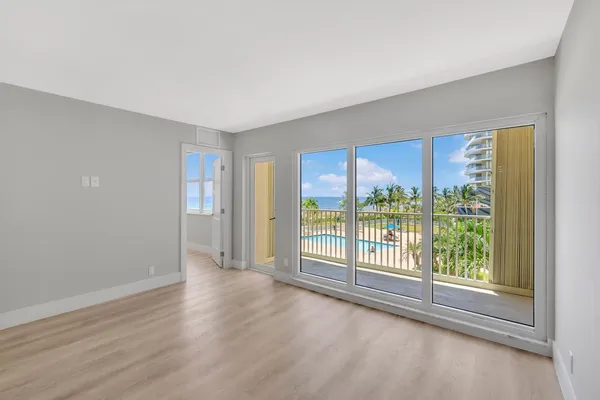 $599,900 | 750 North Ocean Boulevard, Unit 404, Pompano Beach, FL 33062
