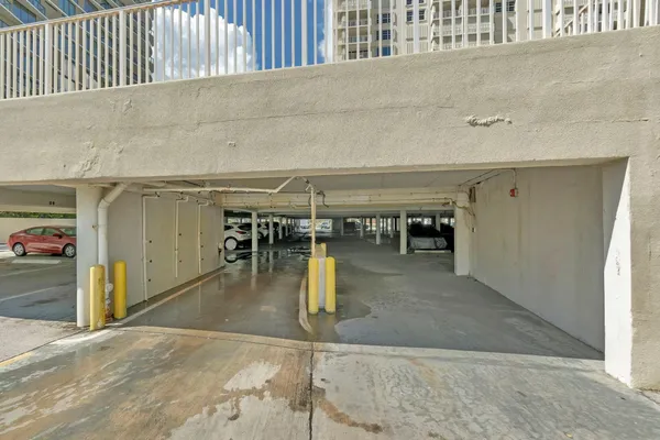 $599,900 | 750 North Ocean Boulevard, Unit 404, Pompano Beach, FL 33062