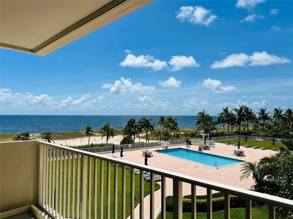 $599,900 | 750 North Ocean Boulevard, Unit 404, Pompano Beach, FL 33062