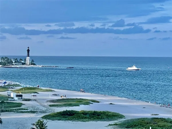 $599,900 | 750 North Ocean Boulevard, Unit 404, Pompano Beach, FL 33062