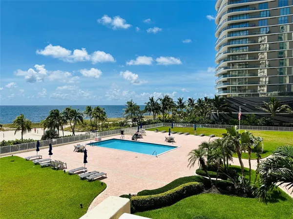 $599,900 | 750 North Ocean Boulevard, Unit 404, Pompano Beach, FL 33062