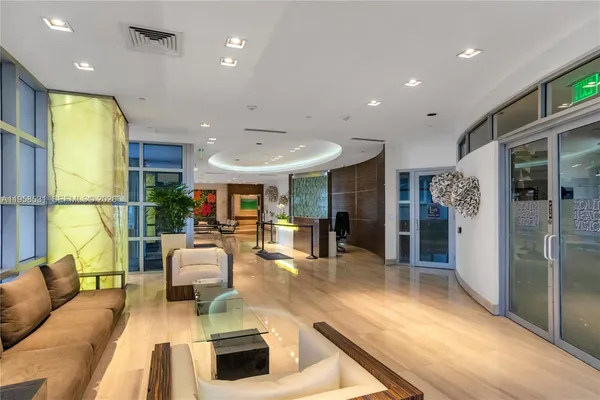 $4,900 | 1330 West Avenue, Unit 2409, Miami Beach, FL 33139