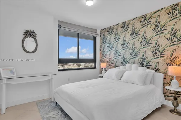 $4,900 | 1330 West Avenue, Unit 2409, Miami Beach, FL 33139