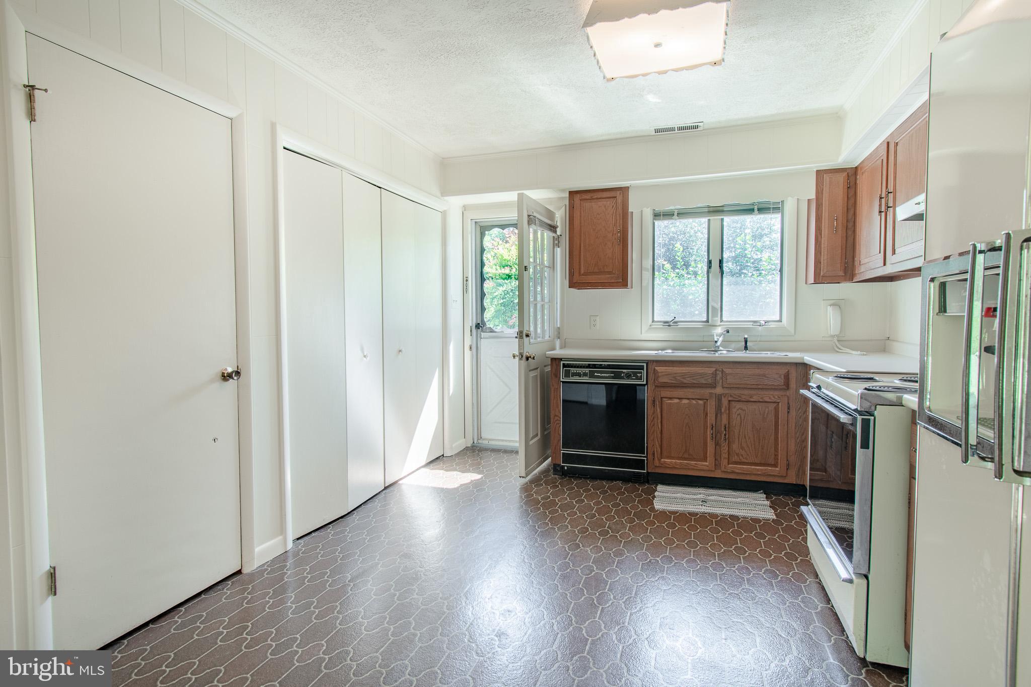 24560 Deepwater Point Drive, Unit 1 St. Michaels, MD 21663 - Photo 5 of 57