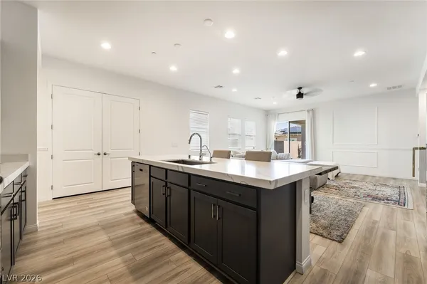 $3,400 | 110 Ibiza Lk Drive, Henderson, NV 89011