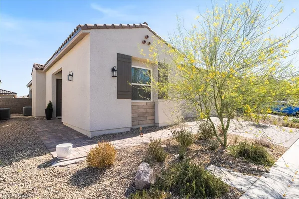 $3,400 | 110 Ibiza Lk Drive, Henderson, NV 89011