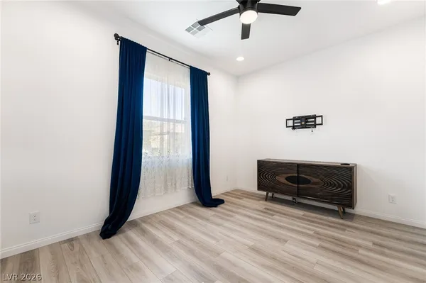 $3,400 | 110 Ibiza Lk Drive, Henderson, NV 89011