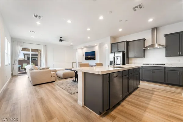 $3,400 | 110 Ibiza Lk Drive, Henderson, NV 89011