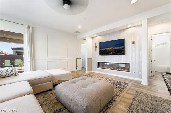 $3,400 | 110 Ibiza Lk Drive, Henderson, NV 89011