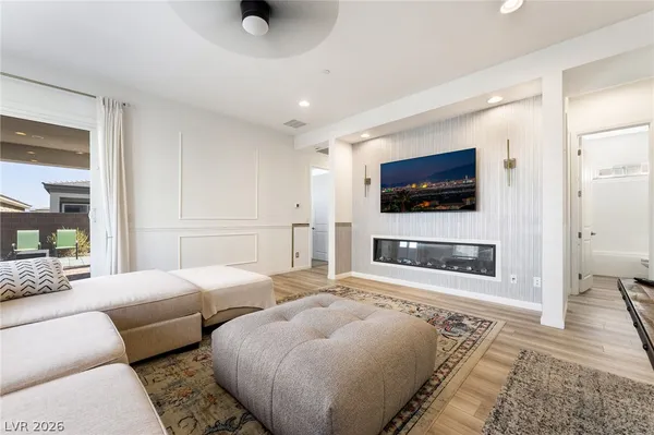 $3,400 | 110 Ibiza Lk Drive, Henderson, NV 89011