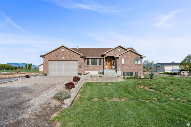 2646 North 6000 West Hooper, UT 84315 - Photo 3 of 84