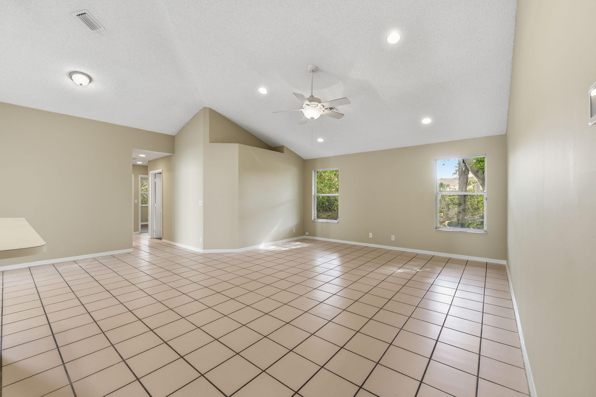 22201 Collington Drive Boca Raton, FL 33428 - Photo 10 of 40 010_ListerPros