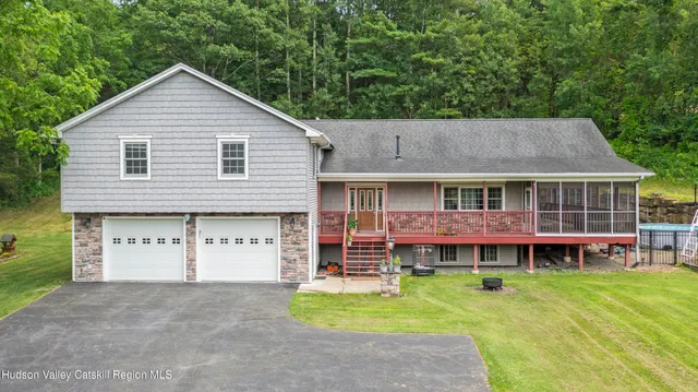 $585,000 | 478 High Rock Road, New Baltimore, NY 12192