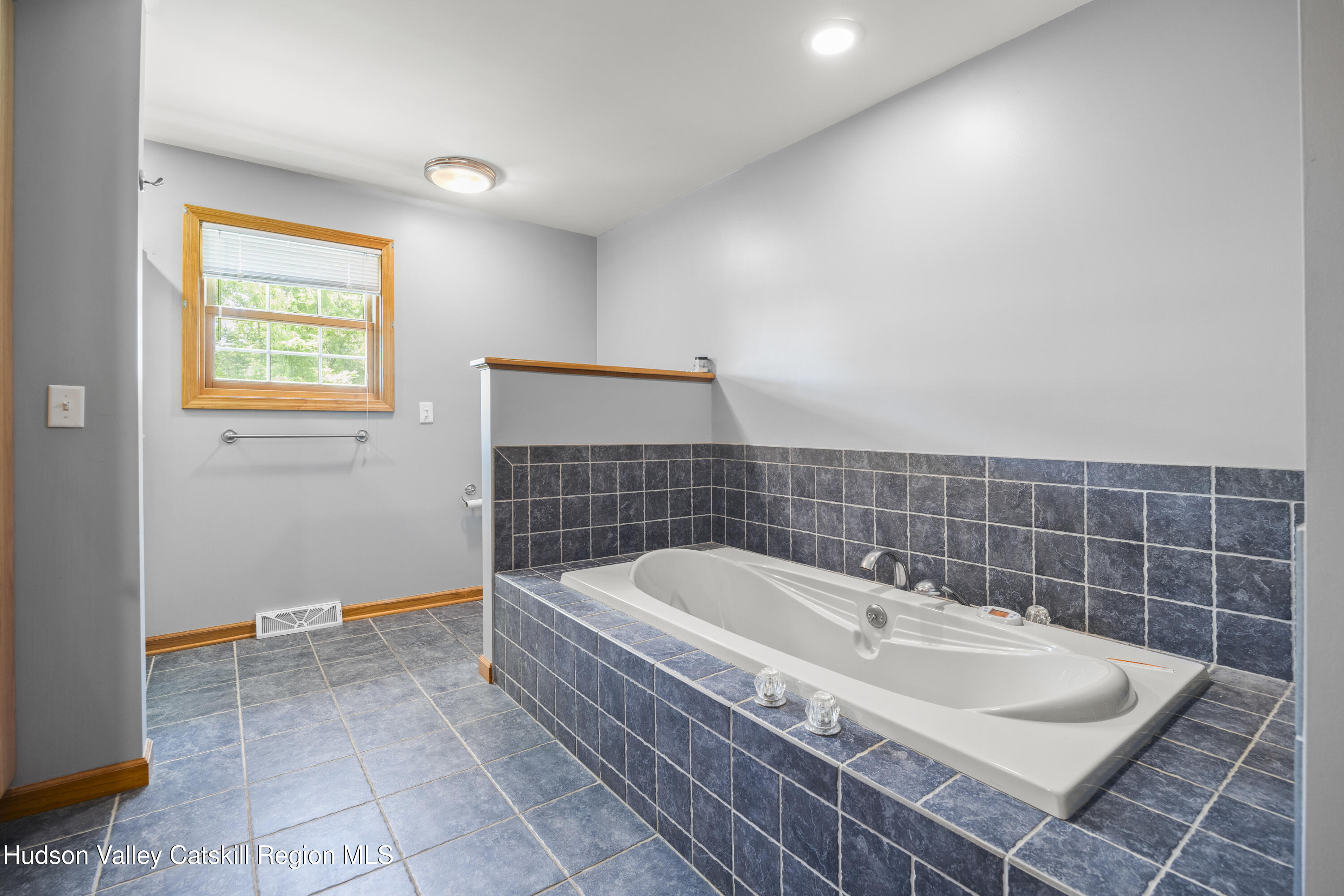 478 High Rock Road New Baltimore, NY 12192 - Photo 11 of 43 7Y3A7530