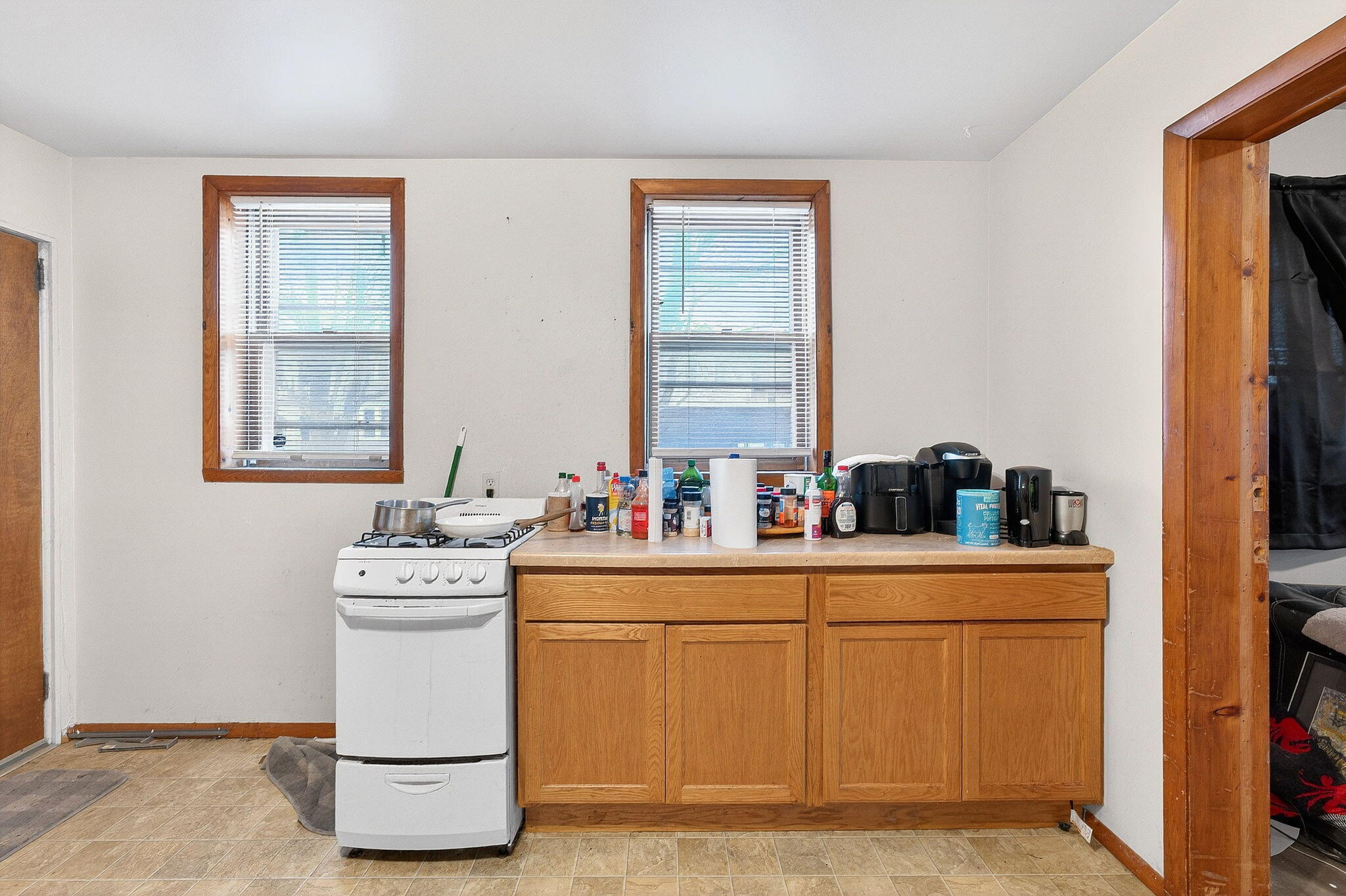 630 East Locust Street Milwaukee, WI 53212 - Photo 14 of 44 29-web-or-mls-P1227567