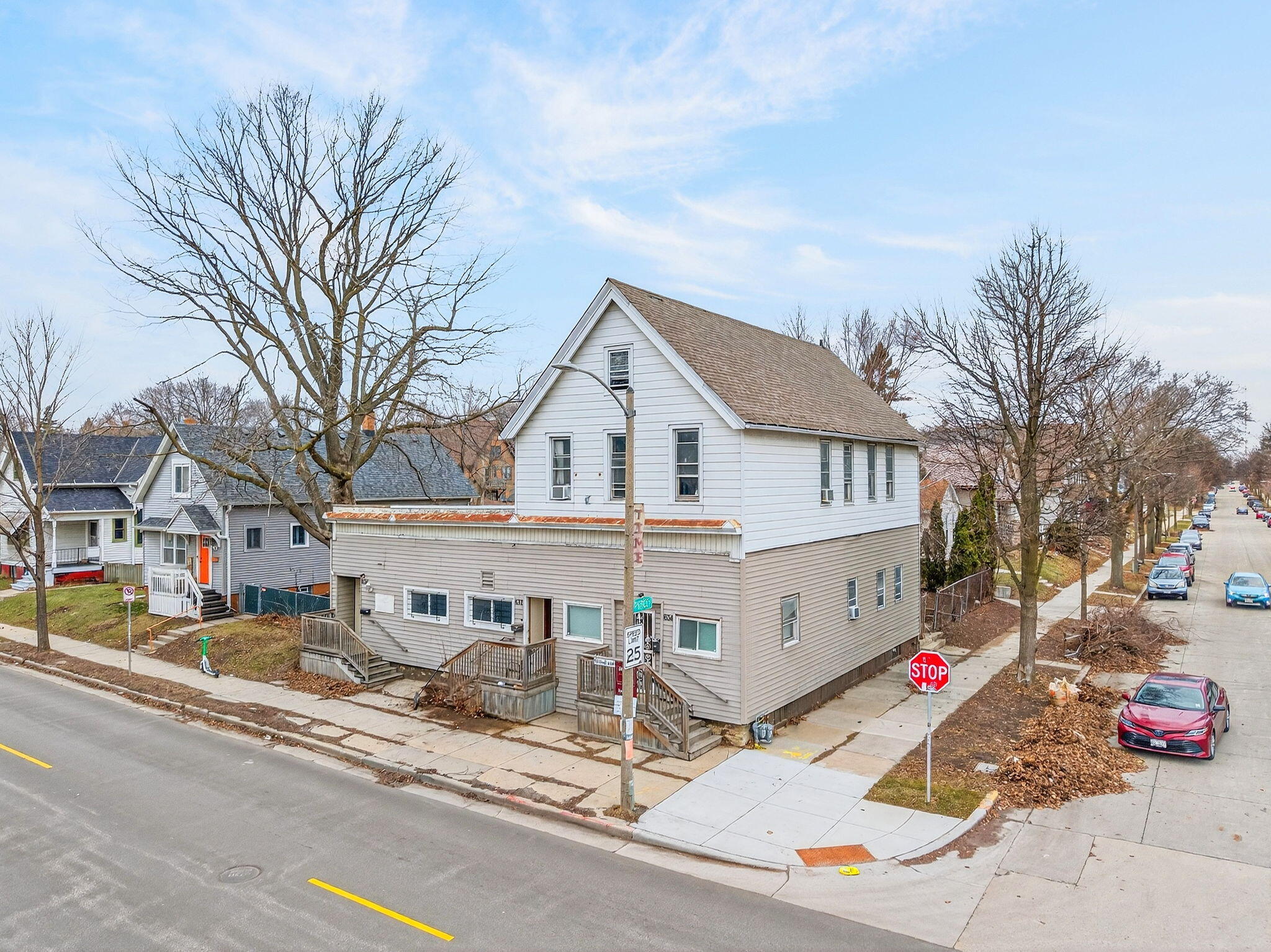 630 East Locust Street Milwaukee, WI 53212 - Photo 2 of 44 2-web-or-mls-DJI_20260314160147_0207_D