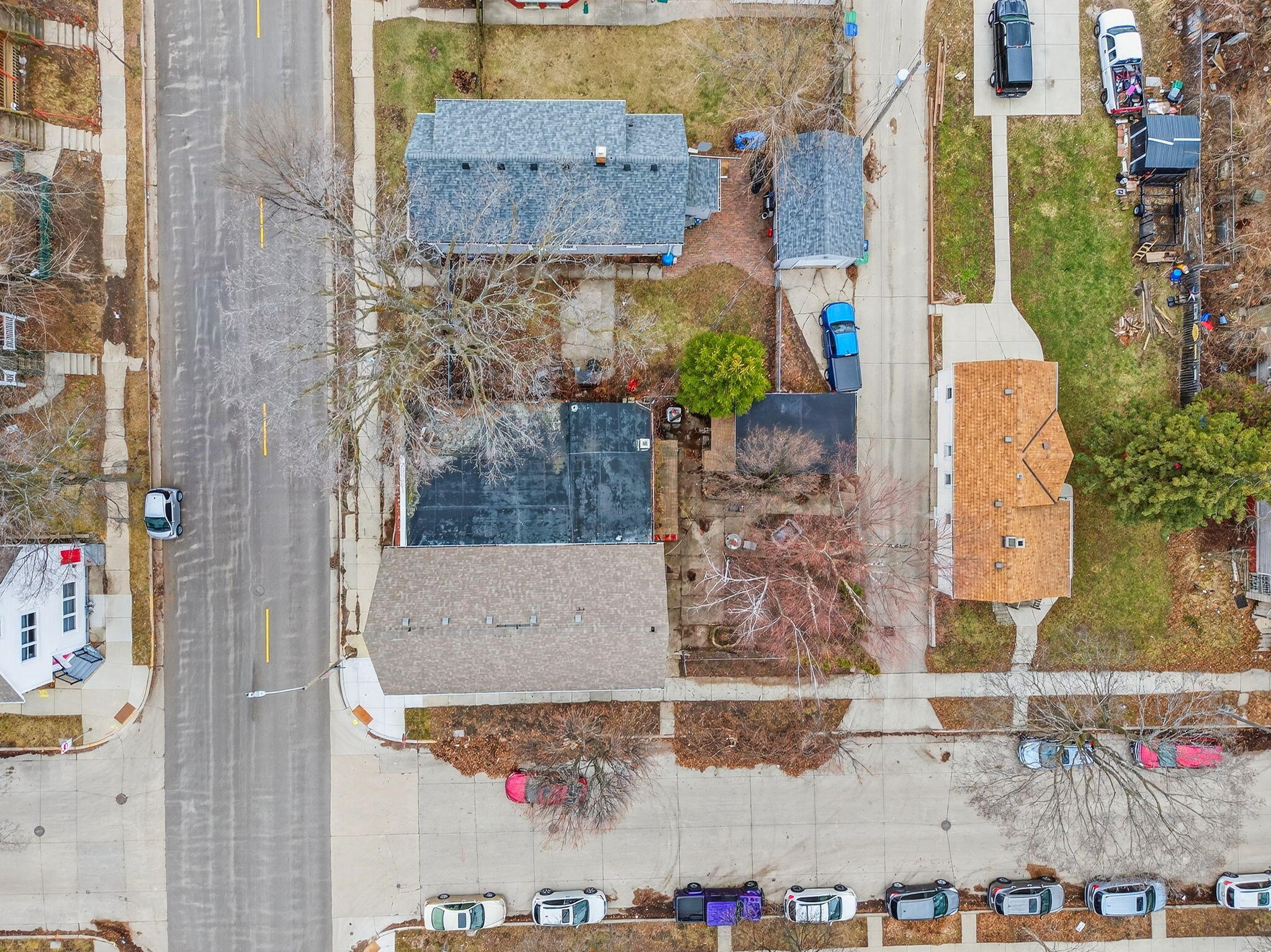 630 East Locust Street Milwaukee, WI 53212 - Photo 41 of 44 51-web-or-mls-DJI_20260314161117_0279_D