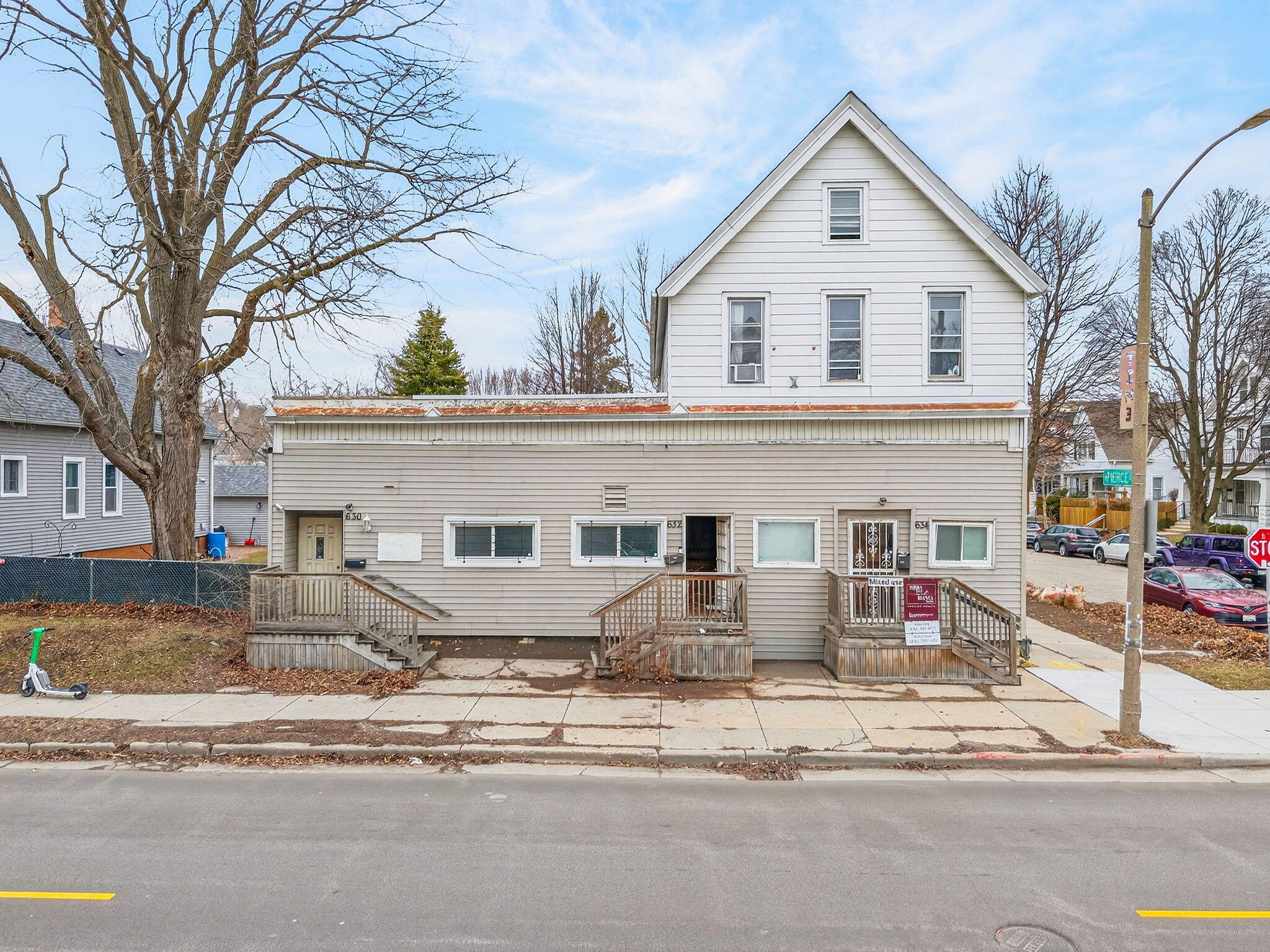 630 East Locust Street Milwaukee, WI 53212 - Photo 3 of 44 1-web-or-mls-DJI_20260314160231_0215_D