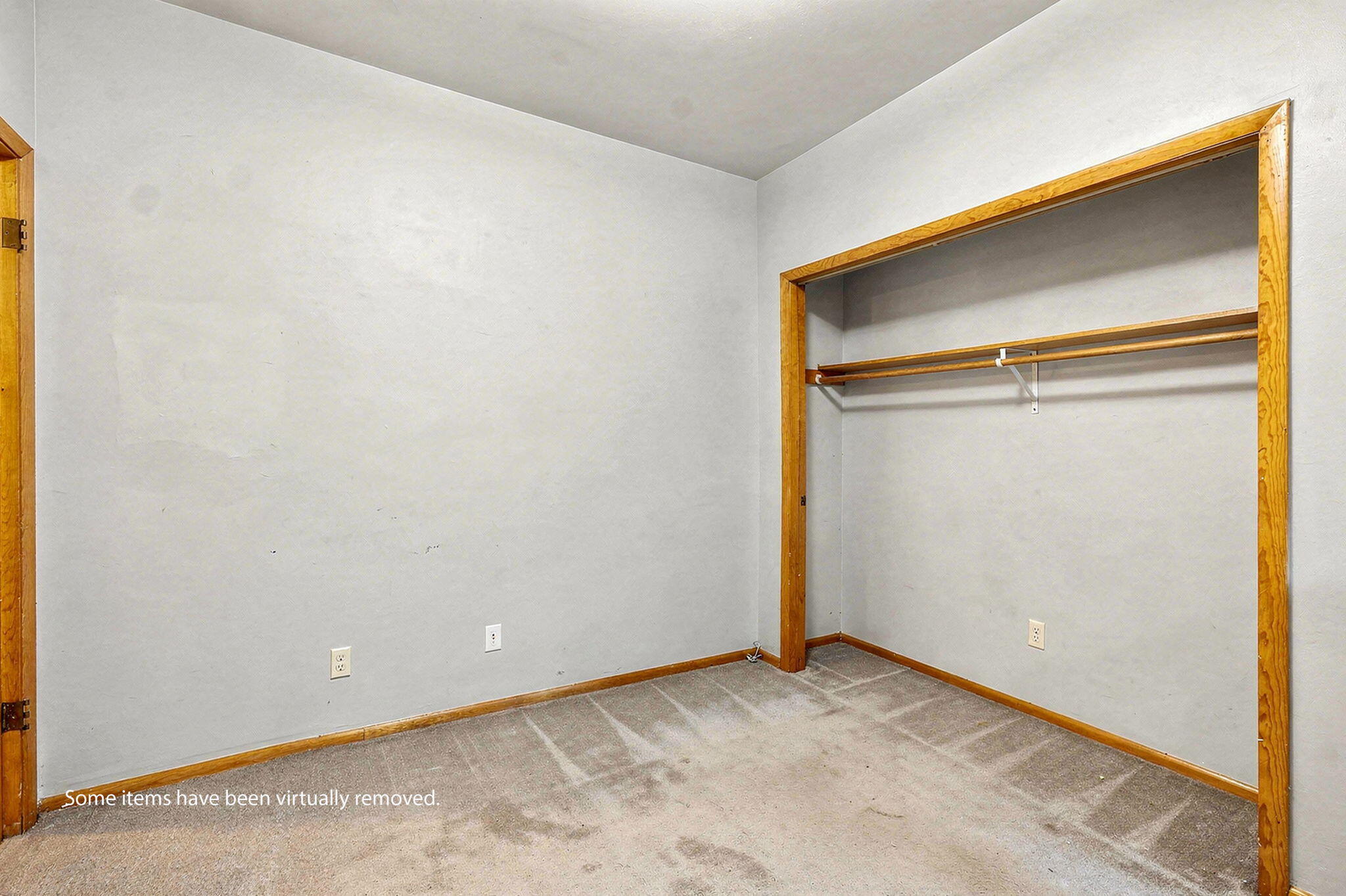 630 East Locust Street Milwaukee, WI 53212 - Photo 6 of 44 24-web-or-mls-P1227f581-Edit