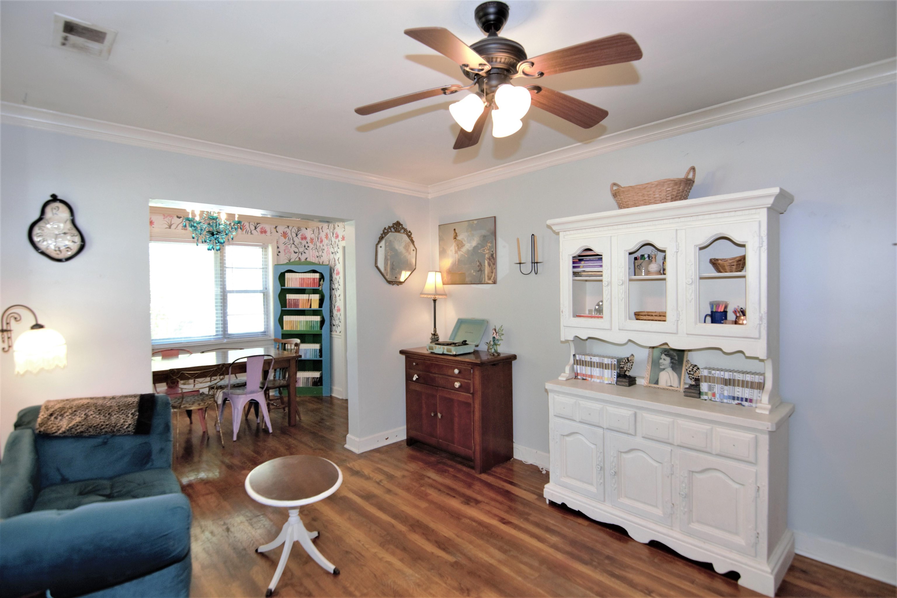 4349 Macon Road Memphis, TN 38122 - Photo 2 of 19 a living room with furniture and view kitchen