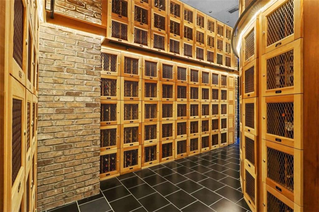 3338 Peachtree Road Atlanta, GA 30326 - Photo 25 of 37