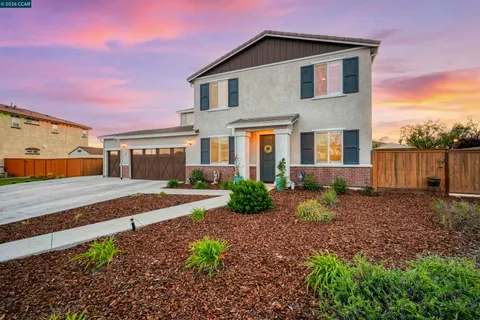 $939,000 | 1655 Apricot Court, Dixon, CA 95620