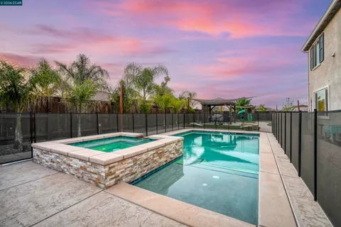 $939,000 | 1655 Apricot Court, Dixon, CA 95620