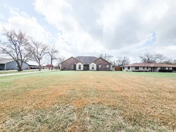 $1,850 | 928 Runneburg Road, Crosby, TX 77532