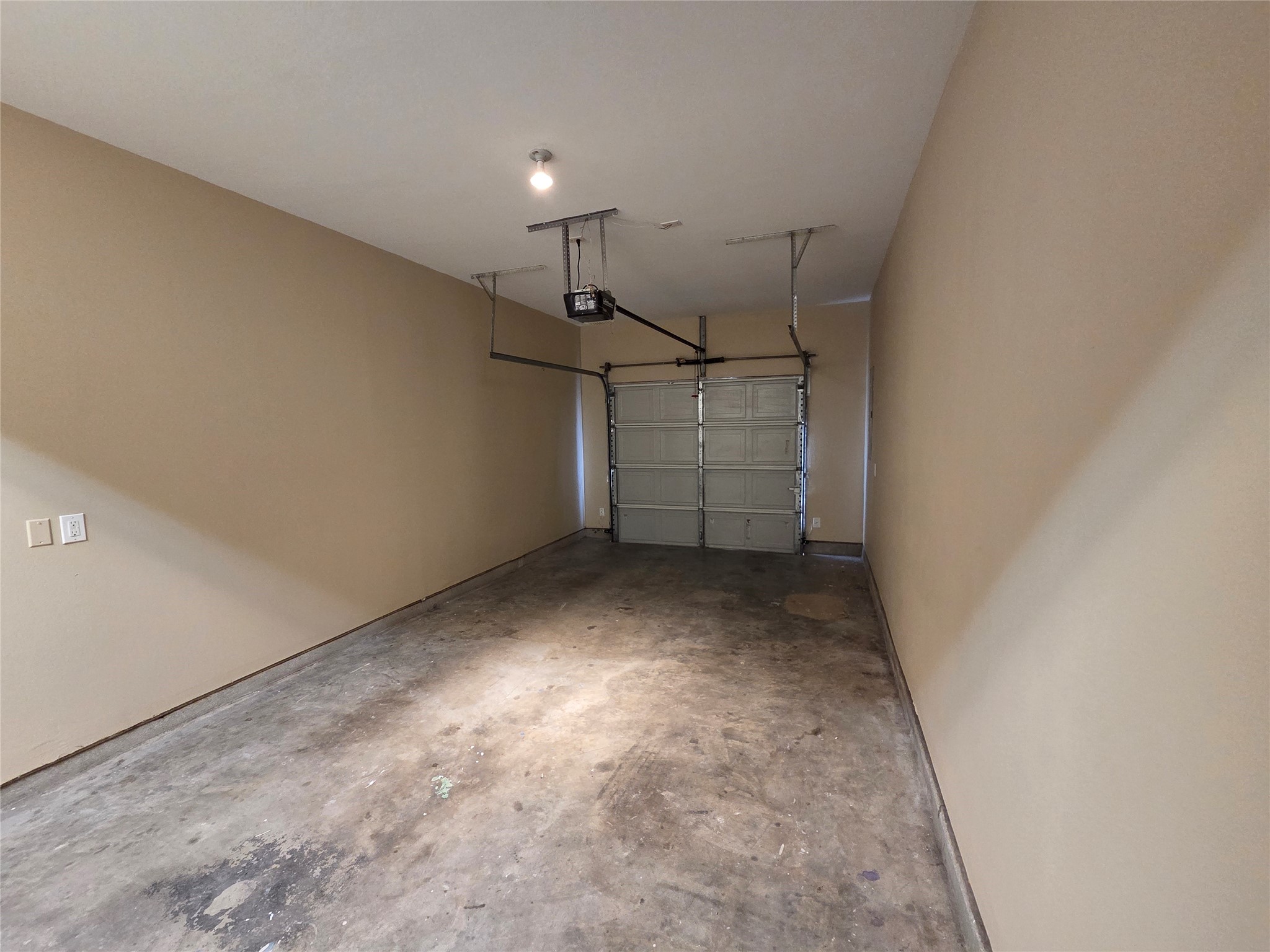 928 Runneburg Road Crosby, TX 77532 - Photo 5 of 26 a view of a garage