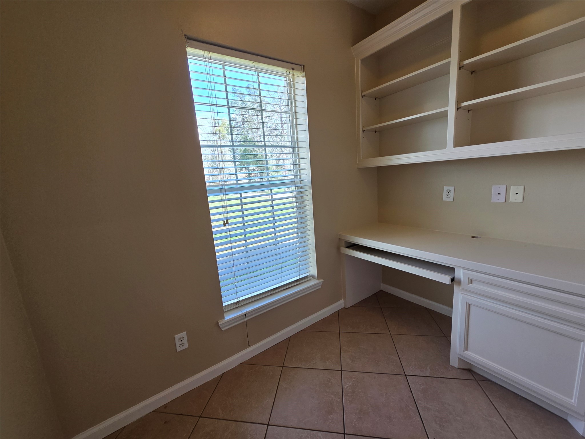 928 Runneburg Road Crosby, TX 77532 - Photo 10 of 26 a room with storage and window