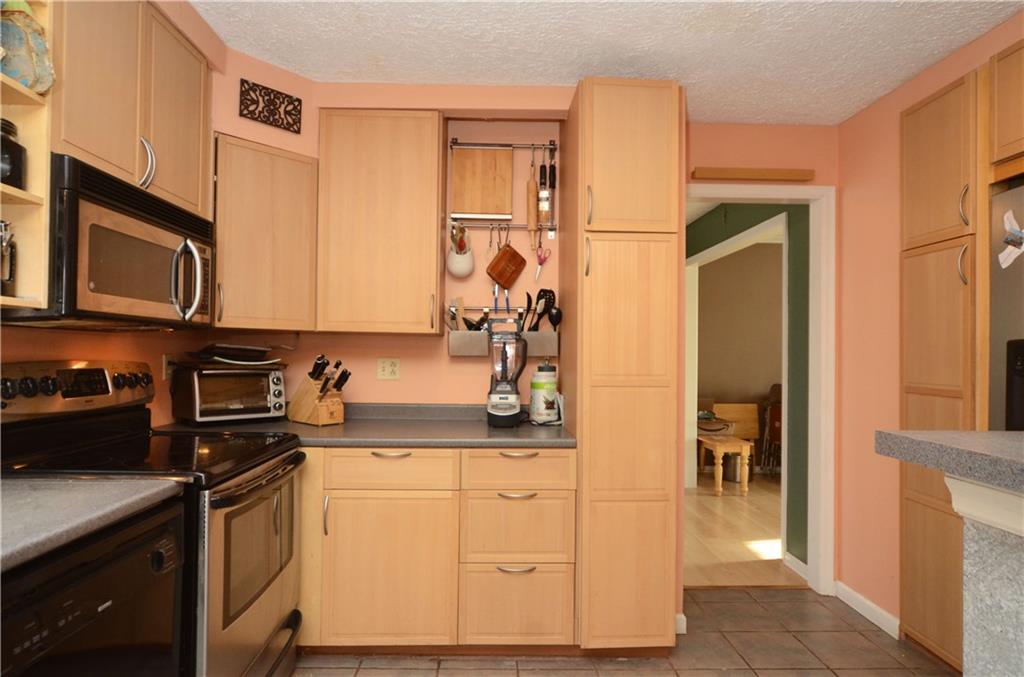5068 Windriver Drive McKees Rocks, PA 15136 - Photo 4 of 25 Gallery Image 4