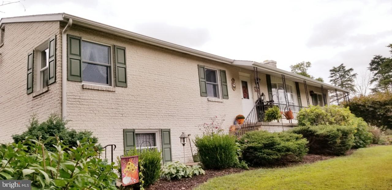 344 Rich Valley Road Carlisle, PA 17015 - Photo 2 of 38 Gallery Image 2
