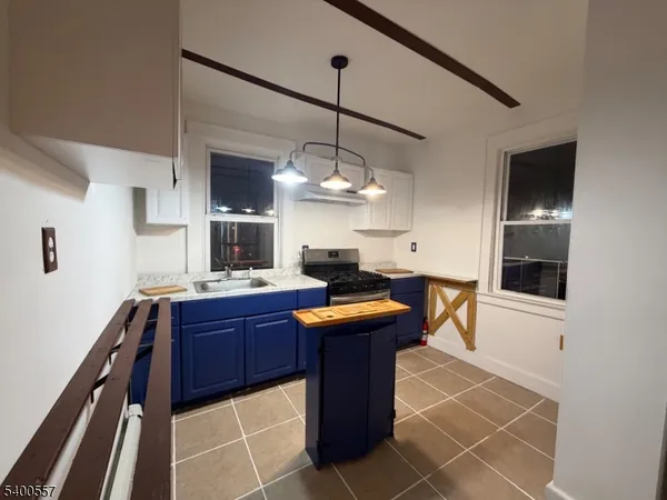 $2,050 | 14 Norwood Avenue, Irvington, NJ 07111